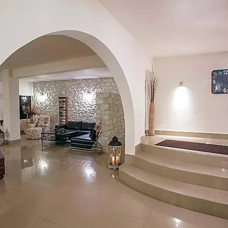 Hotel Palace